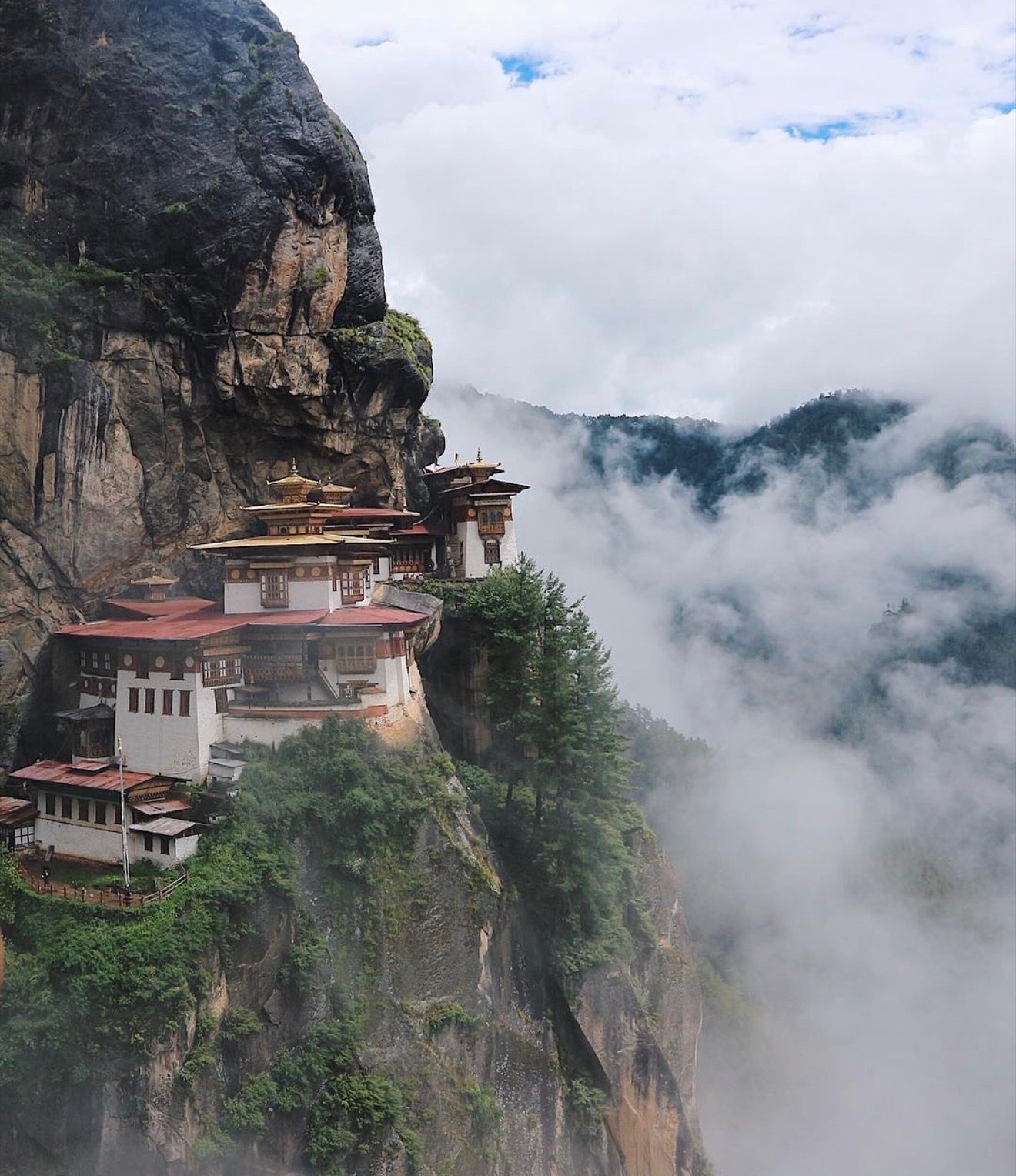 Scenic luxury travel setting in Bhutan for private celebrations